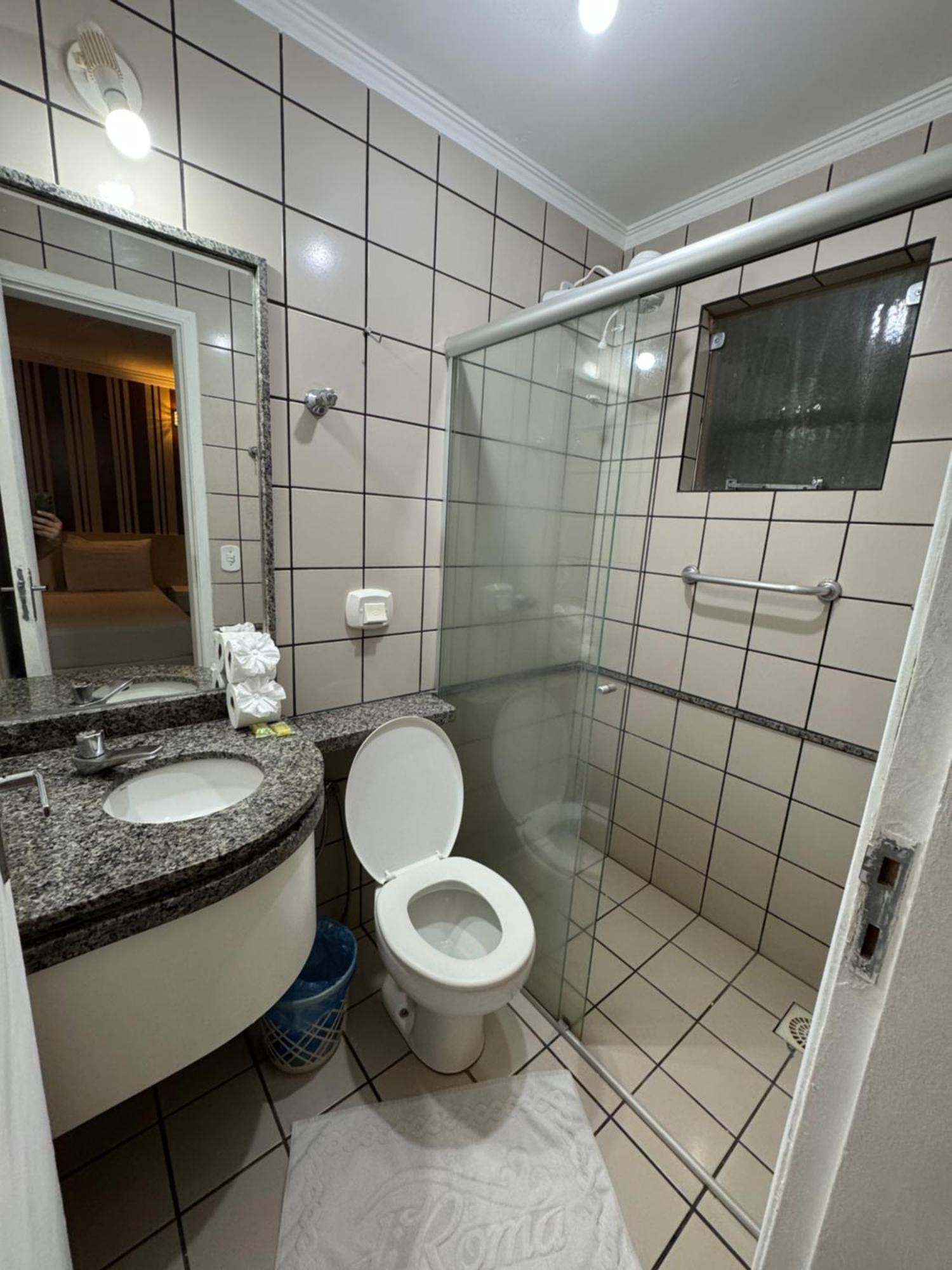 Diroma Fiori - Ymt - 270 Com Roupa De Cama E Banho Hotel Caldas Novas